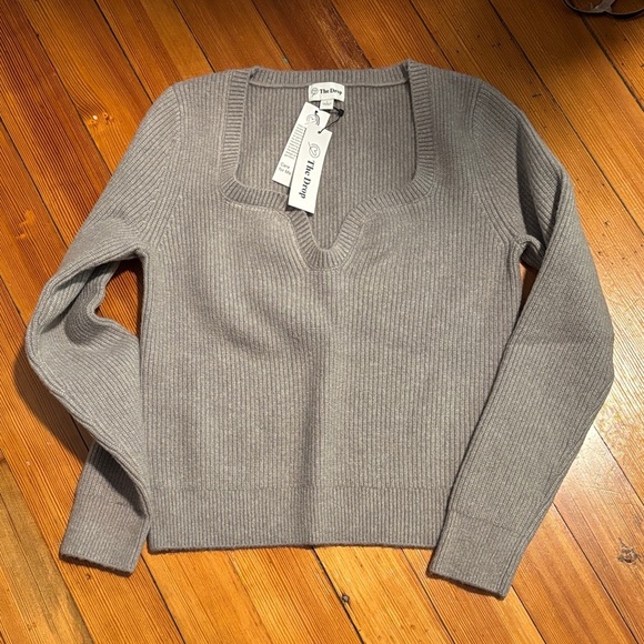 The Drop Women's Gray V-Neck Sweater - Picture 2 of 6